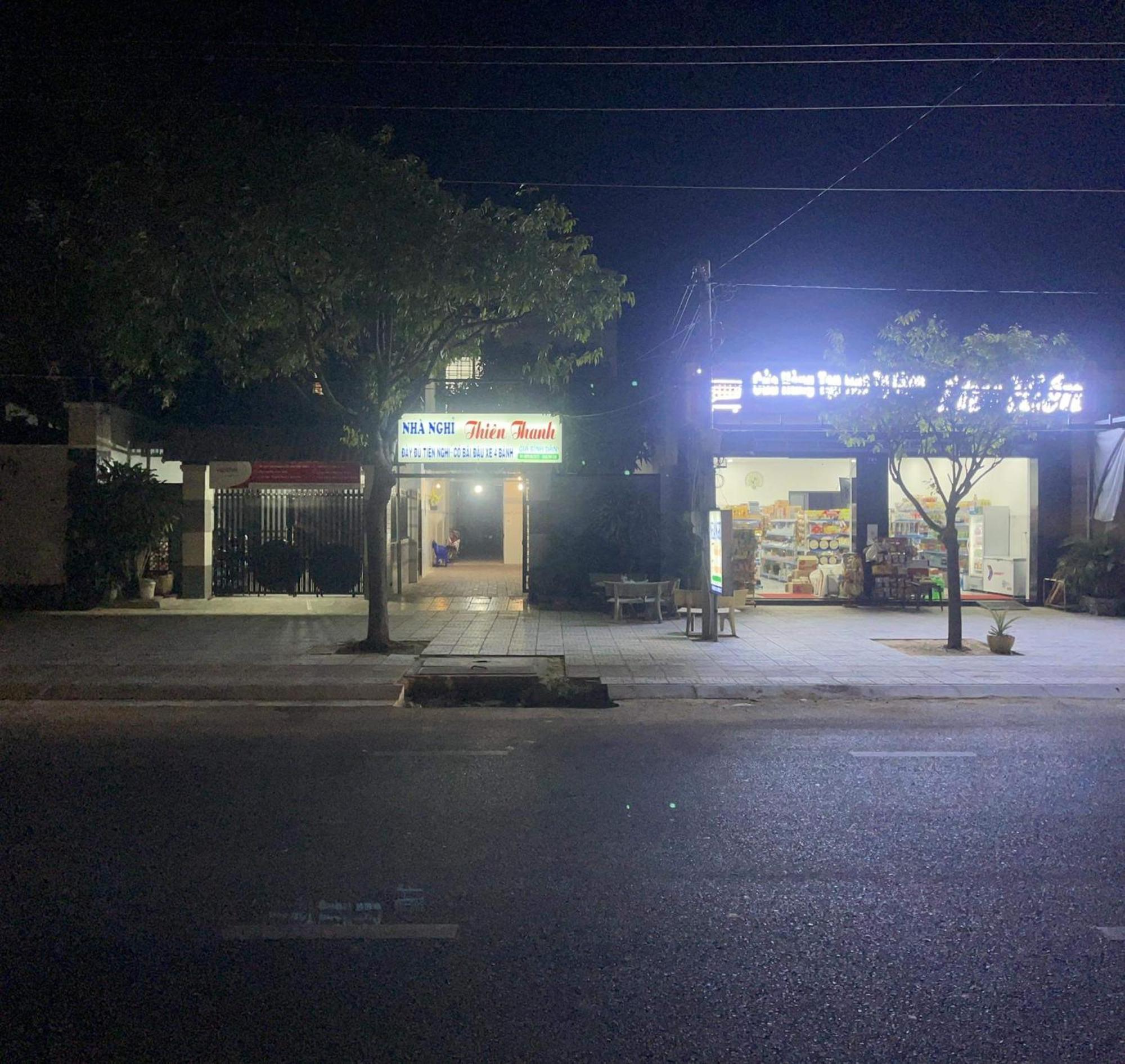 Nha Nghi Thien Thanh ロン・ハイ エクステリア 写真